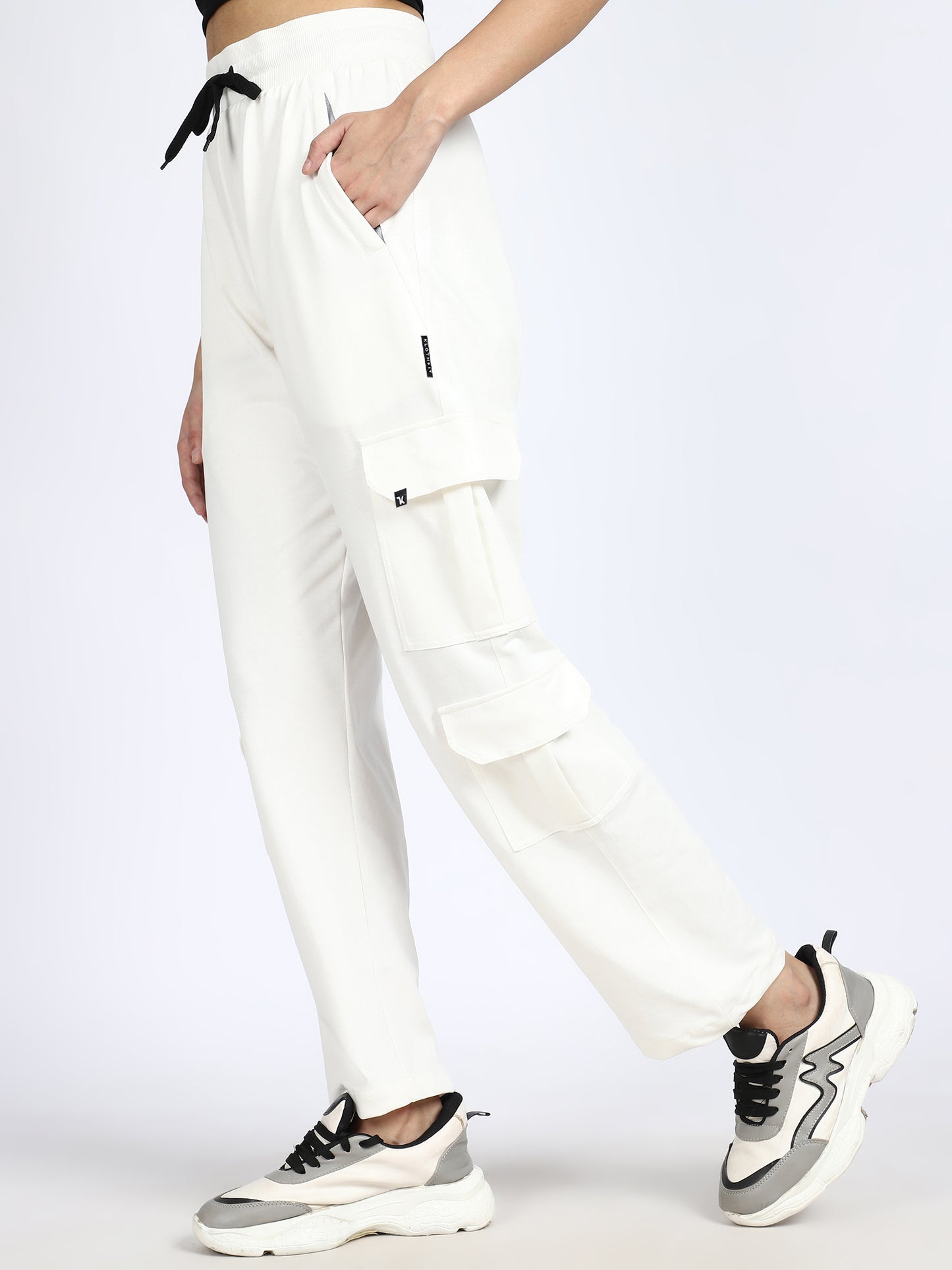 Women Solid Travel Trackpants