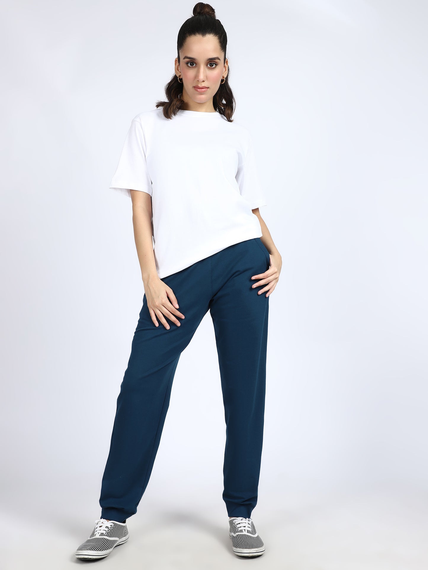 Women Daily Solid Joggers