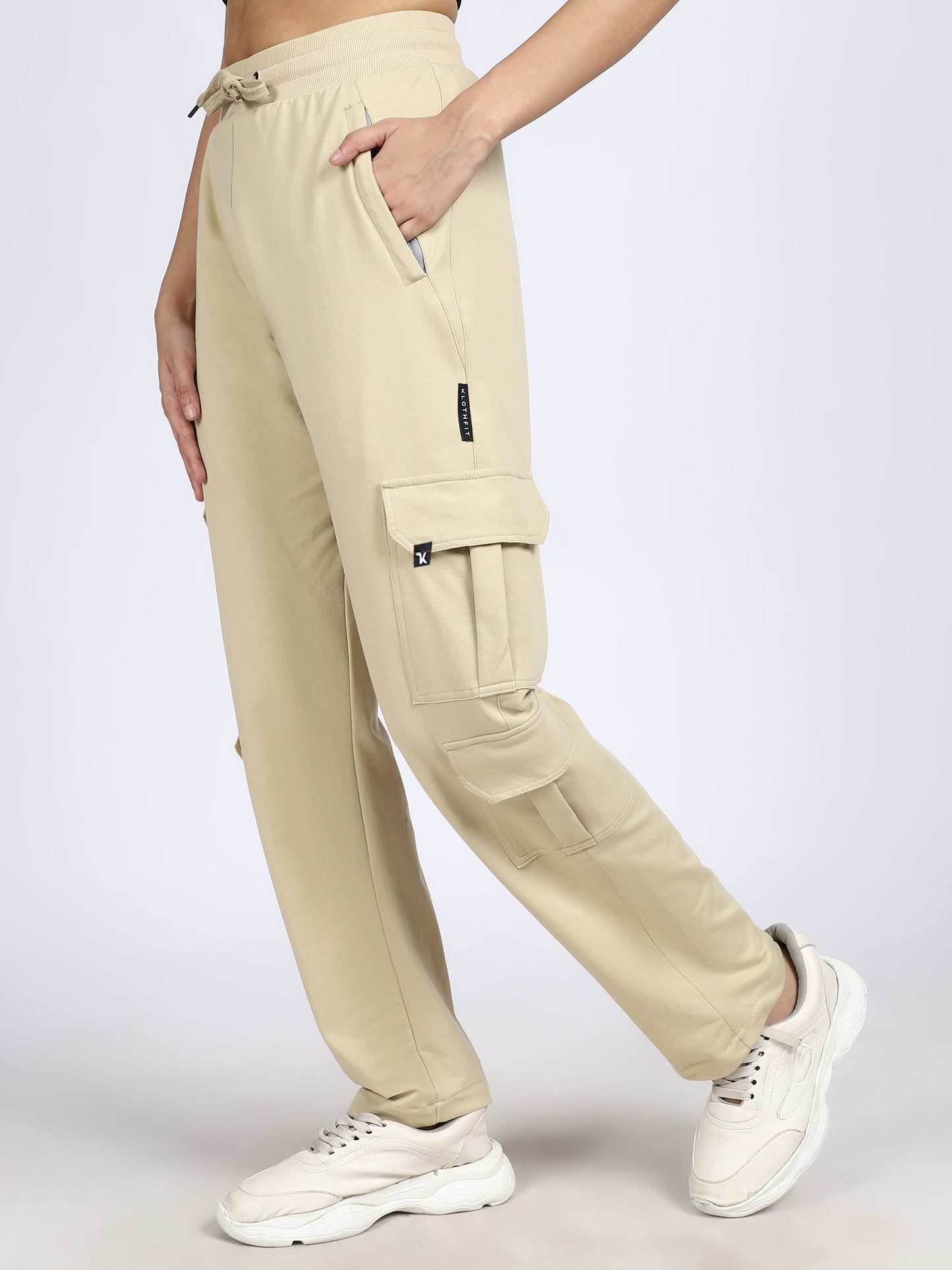 Women Solid Travel Trackpants