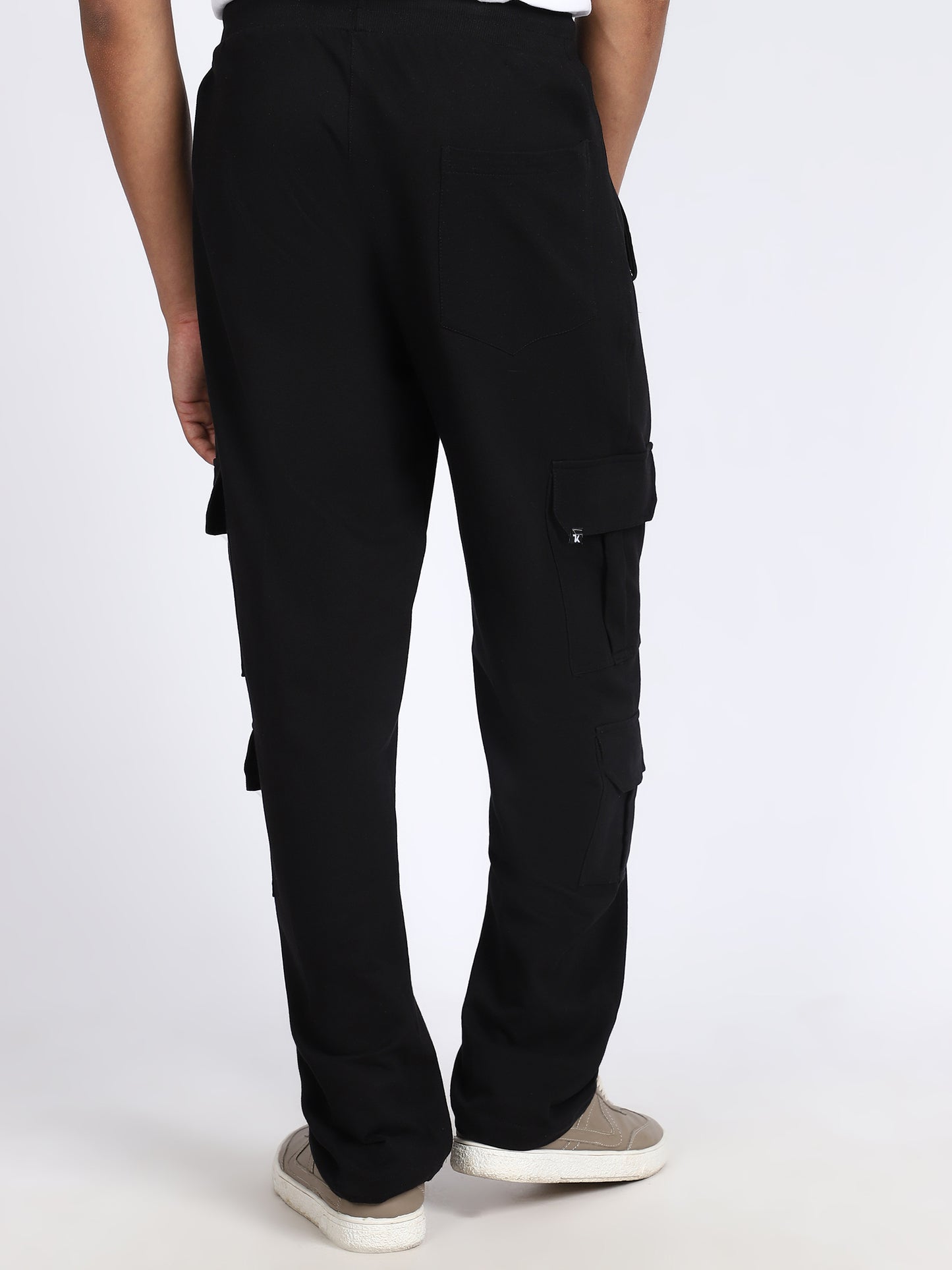 Men Solid Cargo Black 6 Pocket