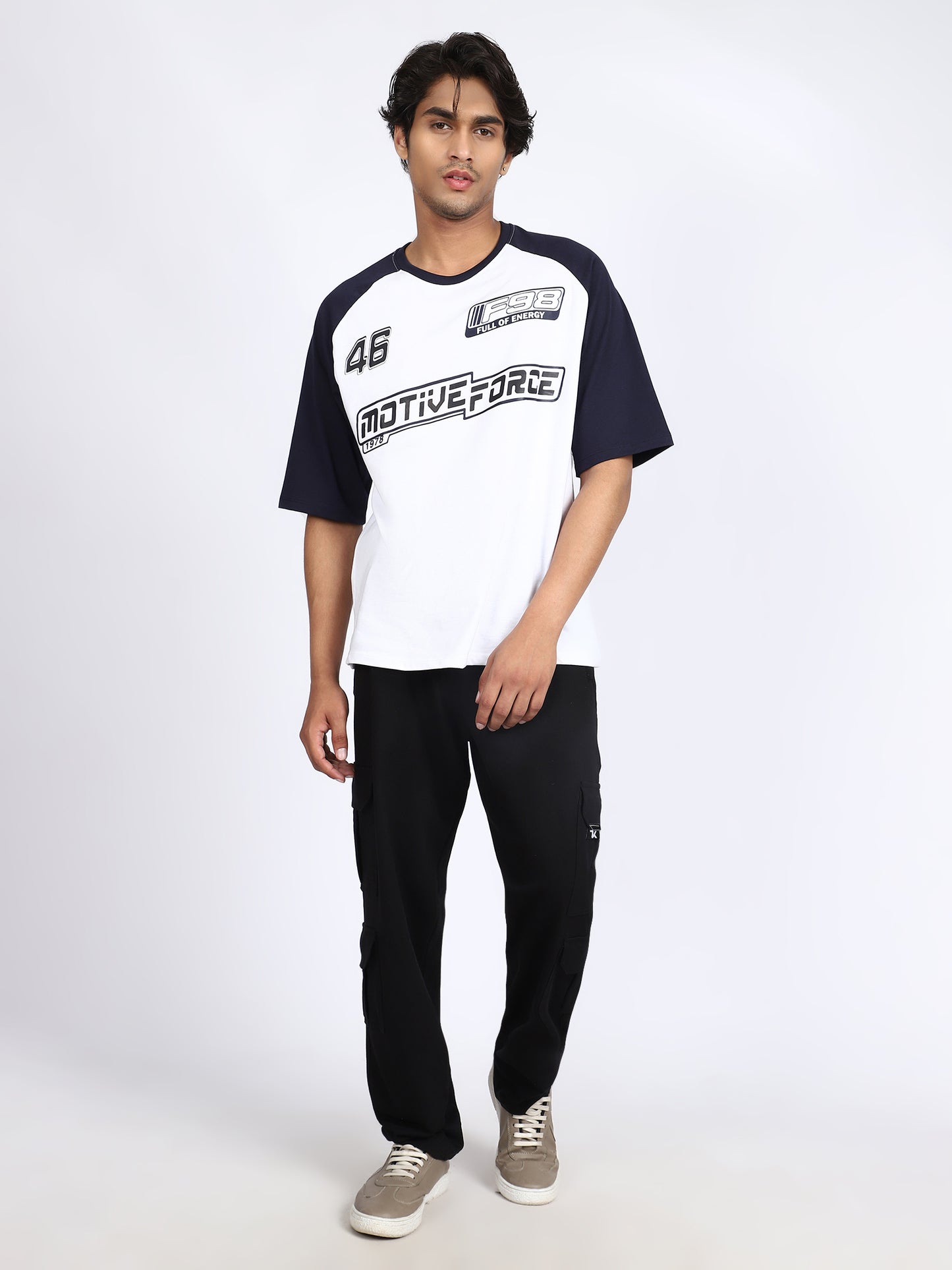 Men Solid Cargo Black 6 Pocket