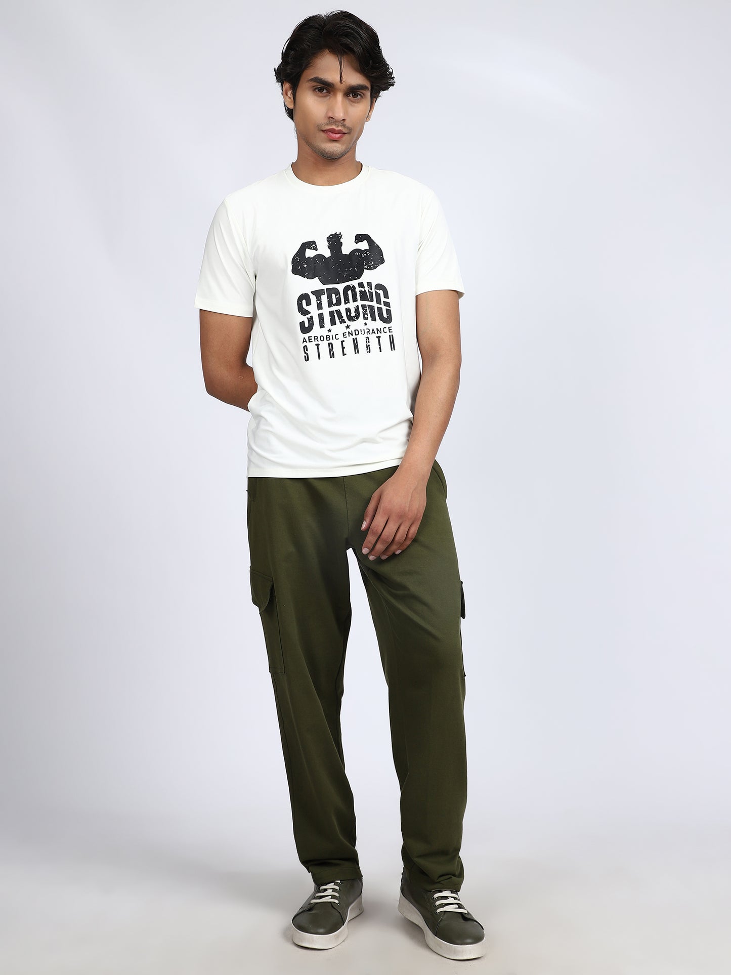 Men Solid Cargo Pants Green