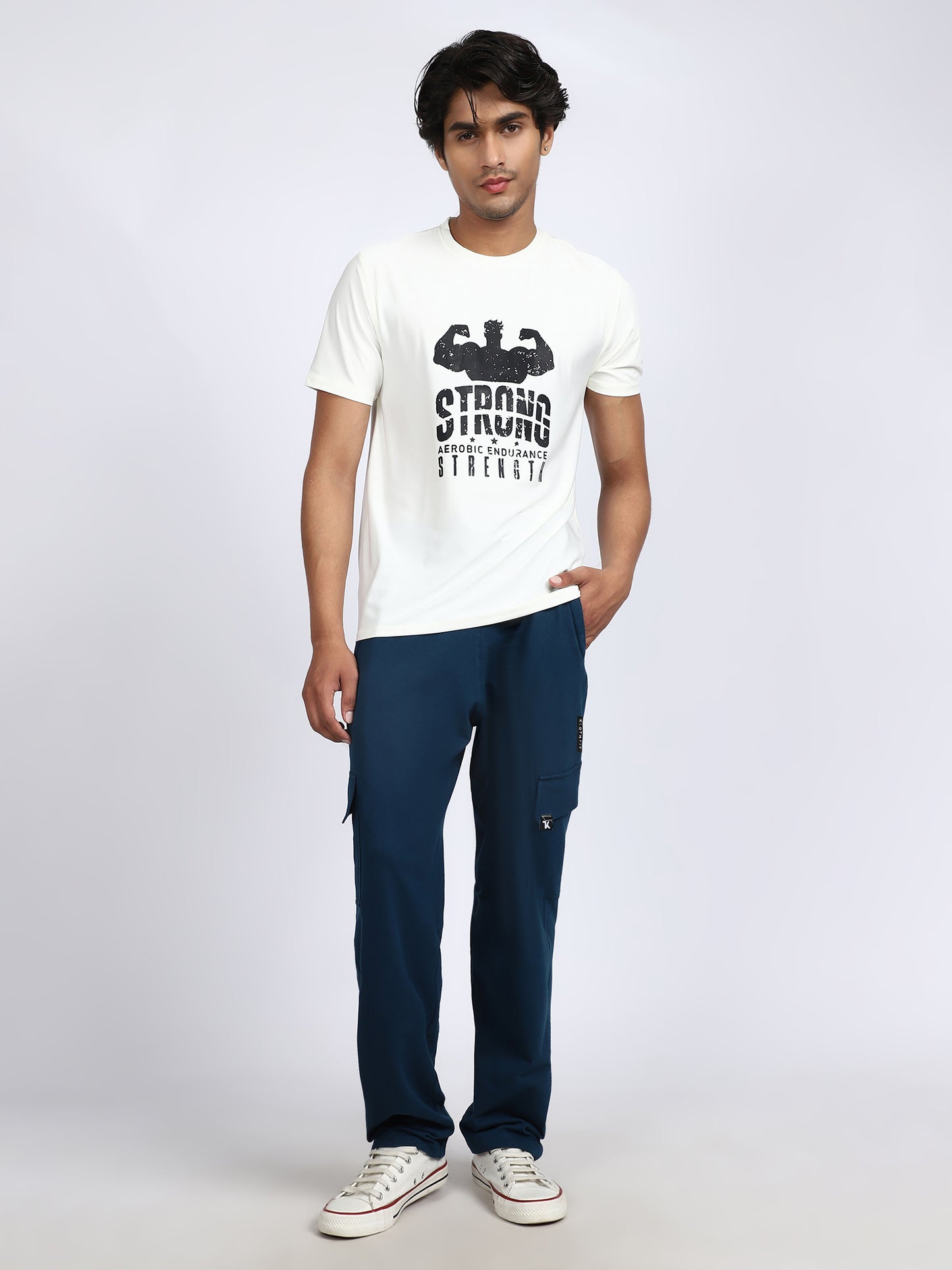 Men Solid Cargo Pants Oxford Blue