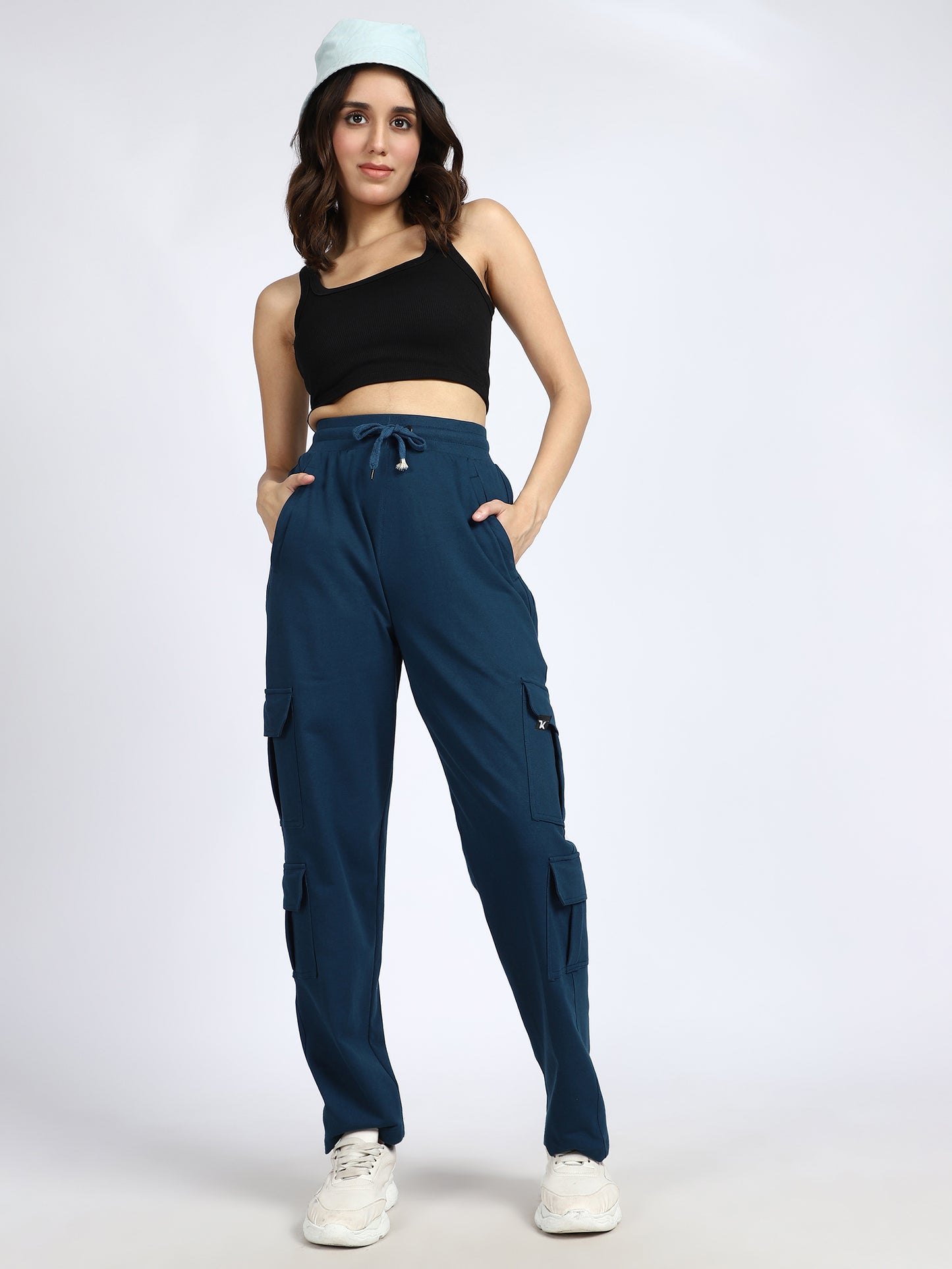 Women Solid Travel Trackpants