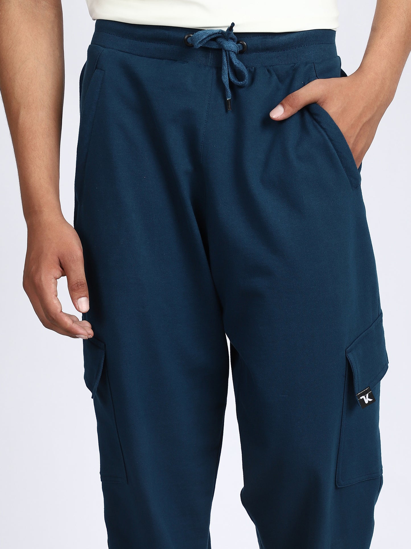 Men Solid Cargo Joggers Blue