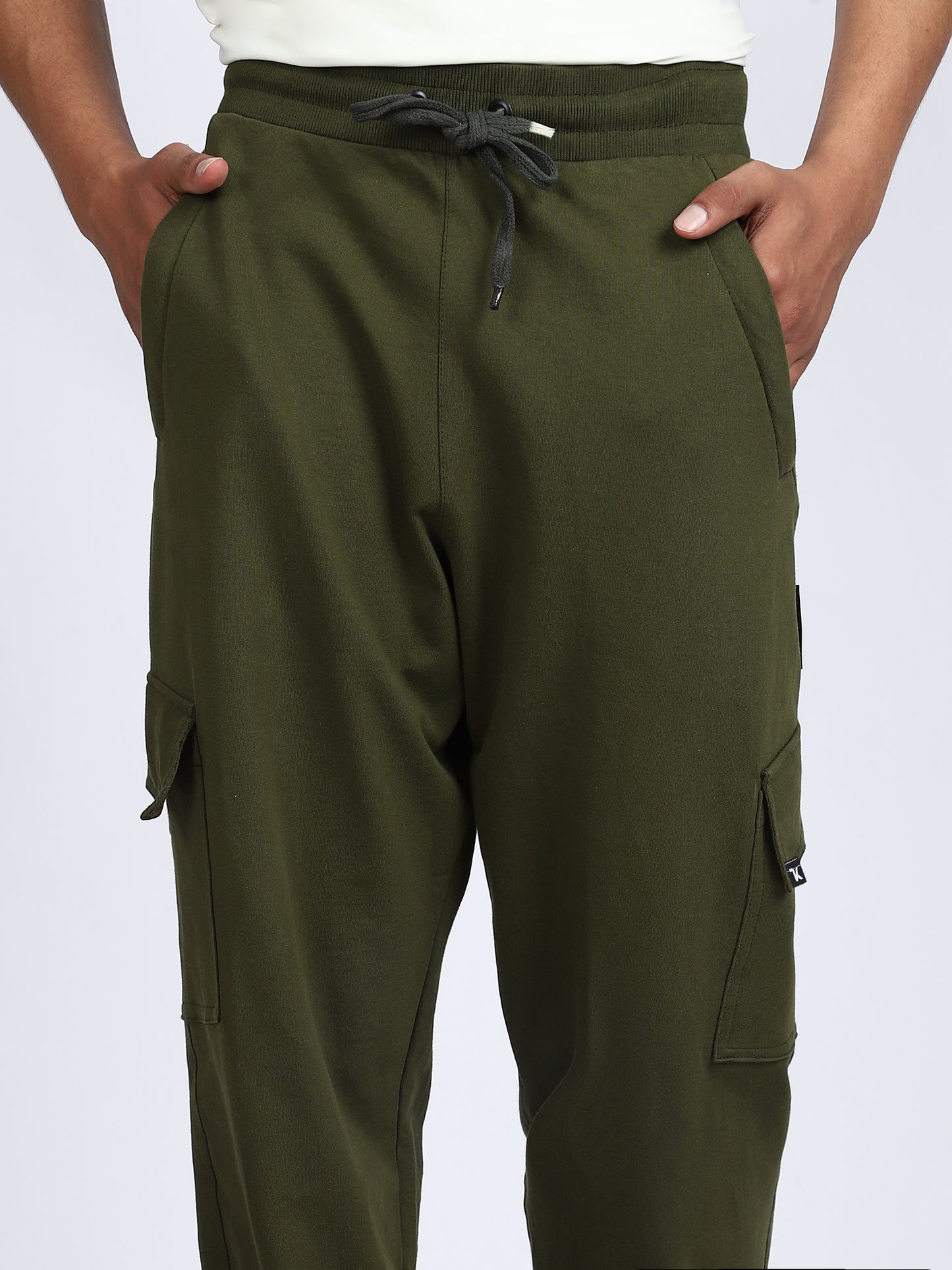 Men Solid Cargo Pants Green