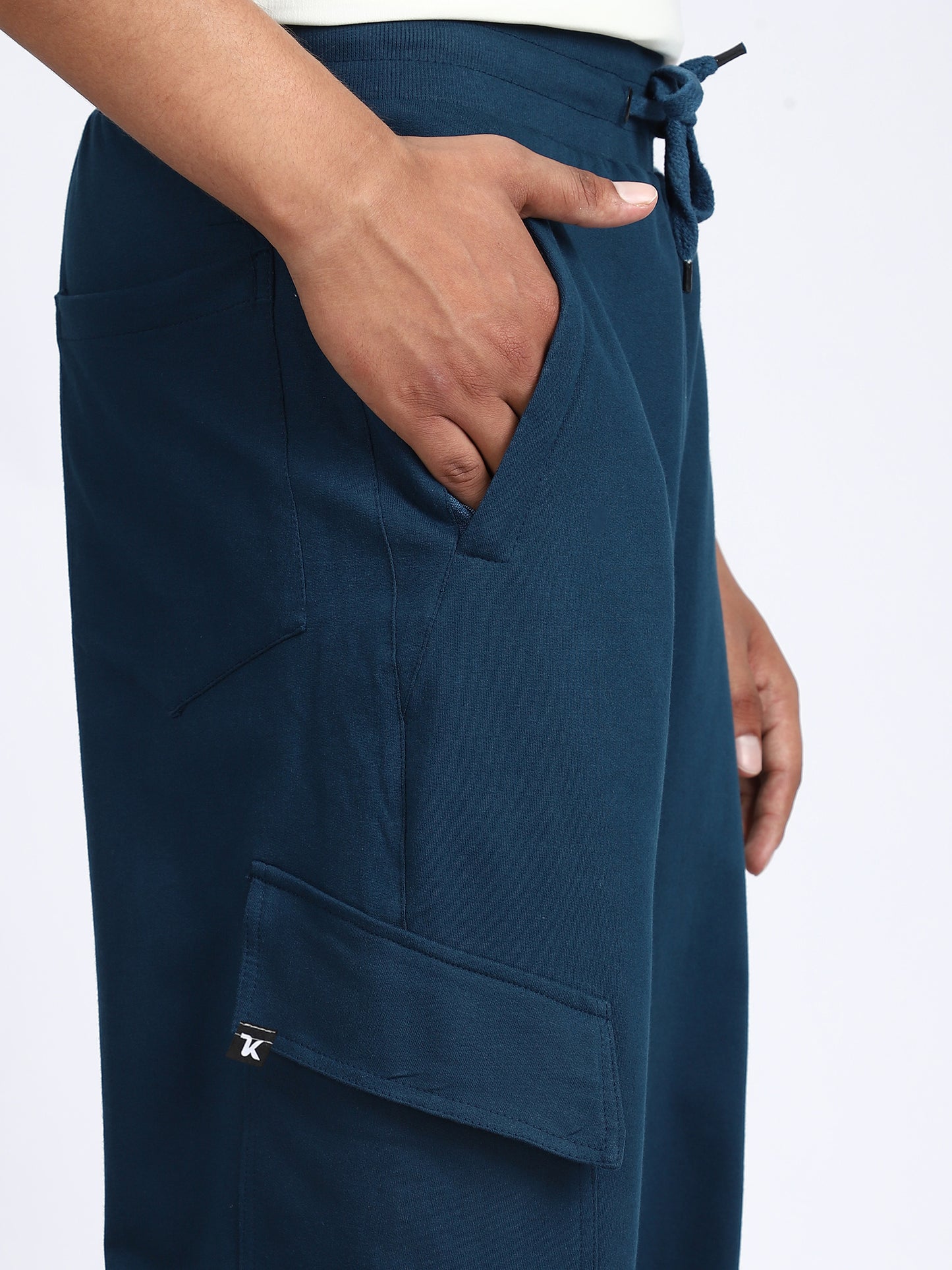 Men Solid Cargo Joggers Blue